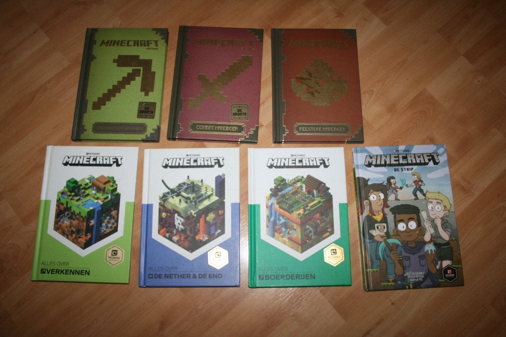 Minecraft boeken, Ophalen of Verzenden, Gelezen