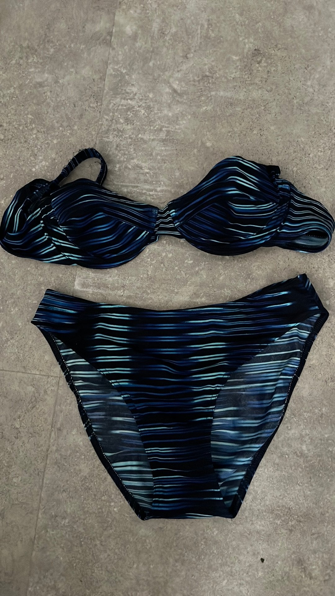 Bikini maat 36-38, Ophalen of Verzenden, Zo goed als nieuw, Bikini