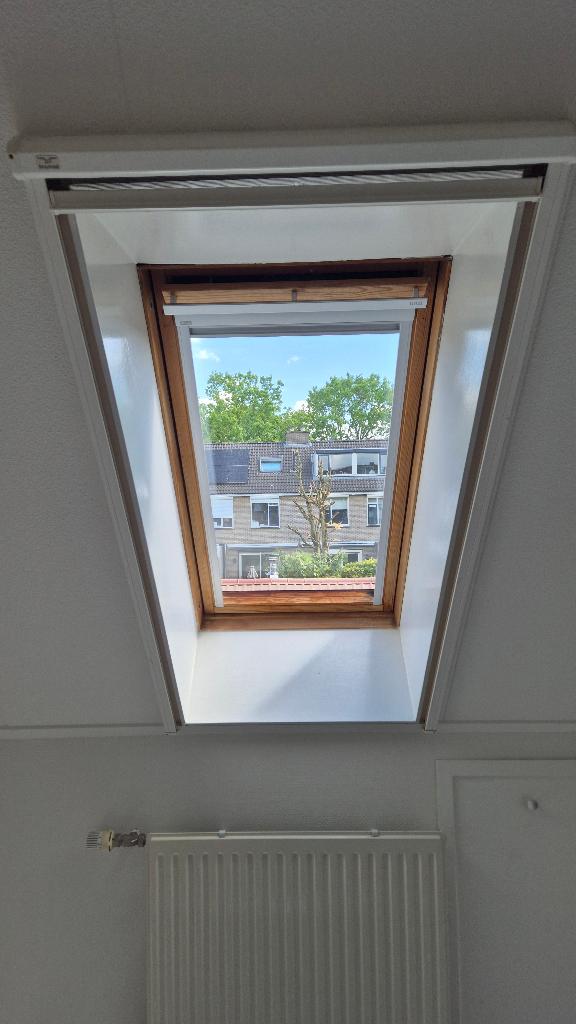 Twee Velux dakramen, Doe-het-zelf en Verbouw, Glas en Ramen, Ophalen, Gebruikt, Minder dan 80 cm, 80 tot 120 cm
