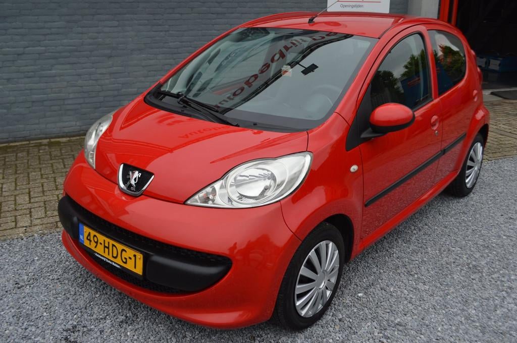 Peugeot 107 1.0-12V XS Airco 5Drs Stuurbekrachtiging Jaar Ga, Voorwielaandrijving, Stof, Gebruikt, 4 stoelen