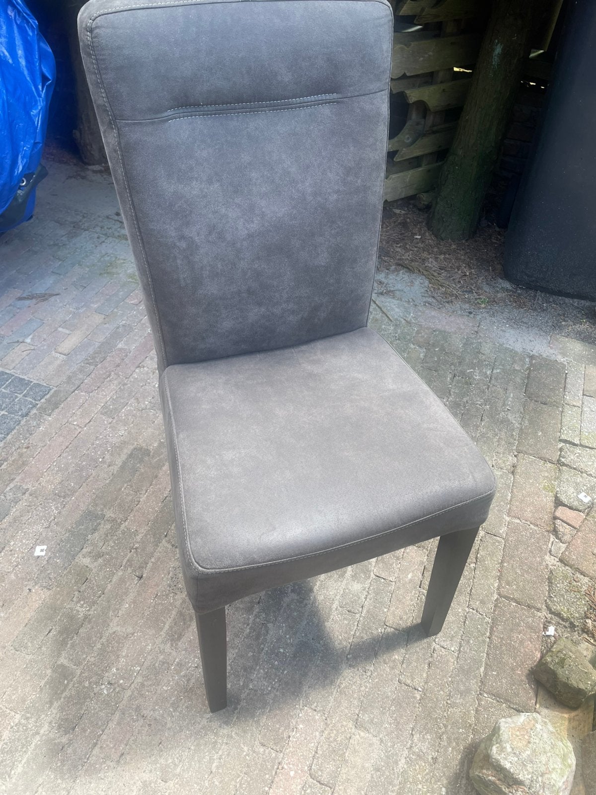 Aangeboden 4 eetkamer stoelen, Ophalen, Zo goed als nieuw
