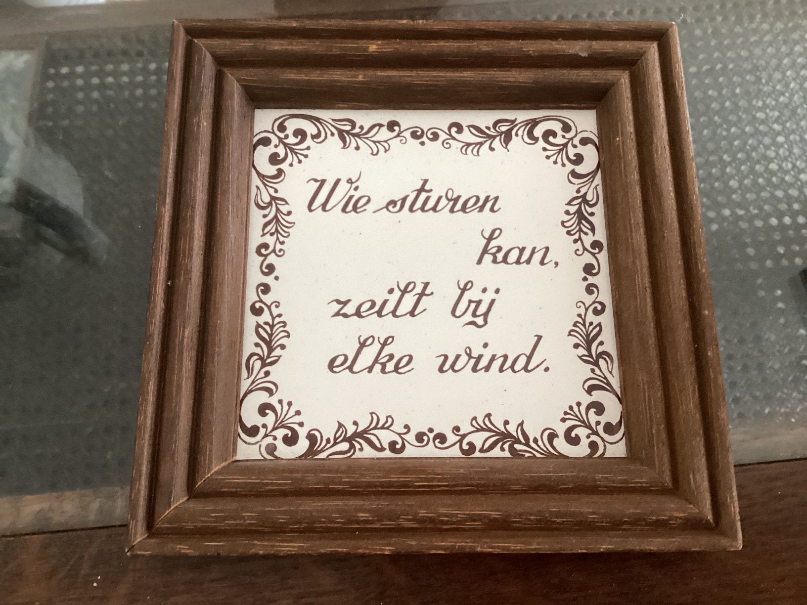 Wie sturen kan, zeilt bij elke wind tegel 9.5 / lijst 14 cm, Ophalen of Verzenden, Zo goed als nieuw, Minder dan 15 m²