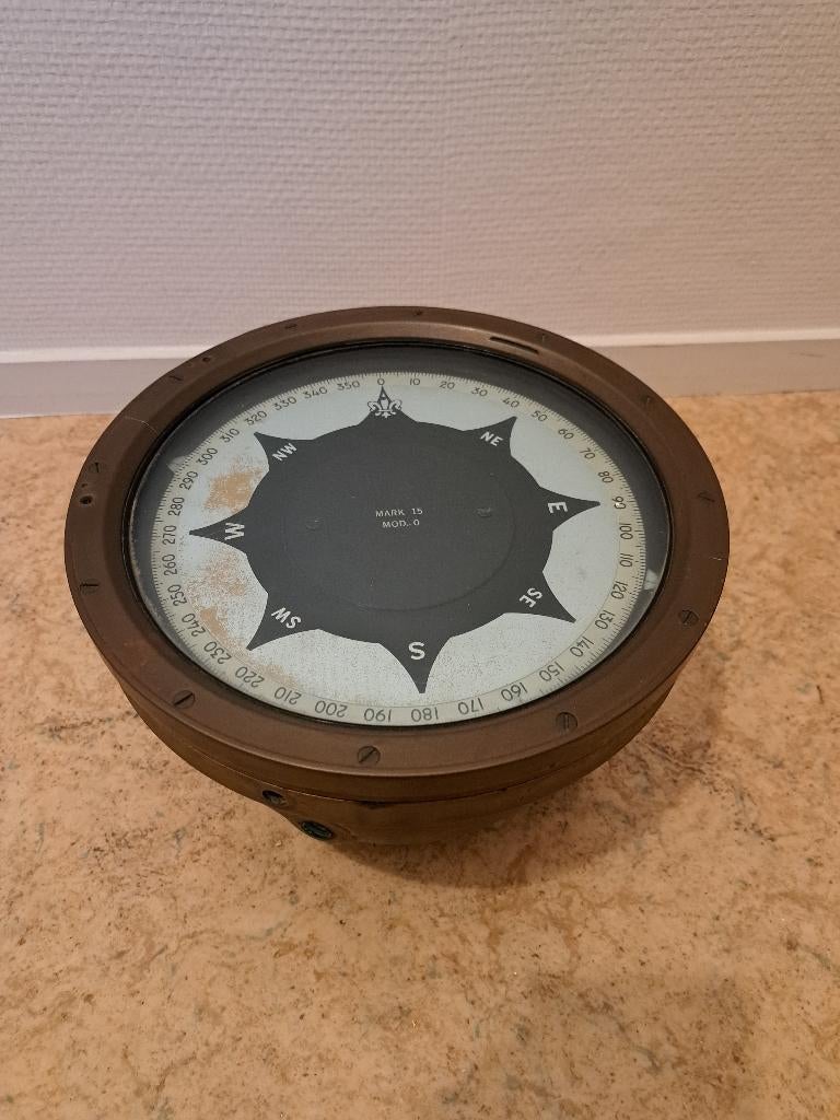 Sperry gyro kompas repeater, Ophalen