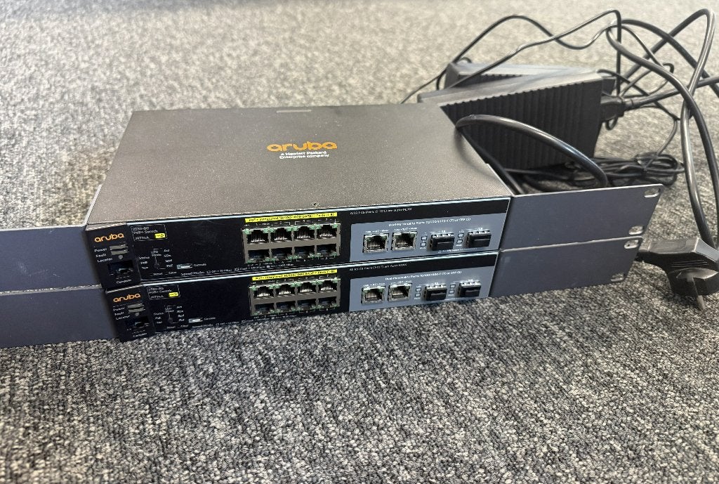 2x Aruba 2530-8G PoE+ Switch (J9774A), Ophalen of Verzenden, Zo goed als nieuw