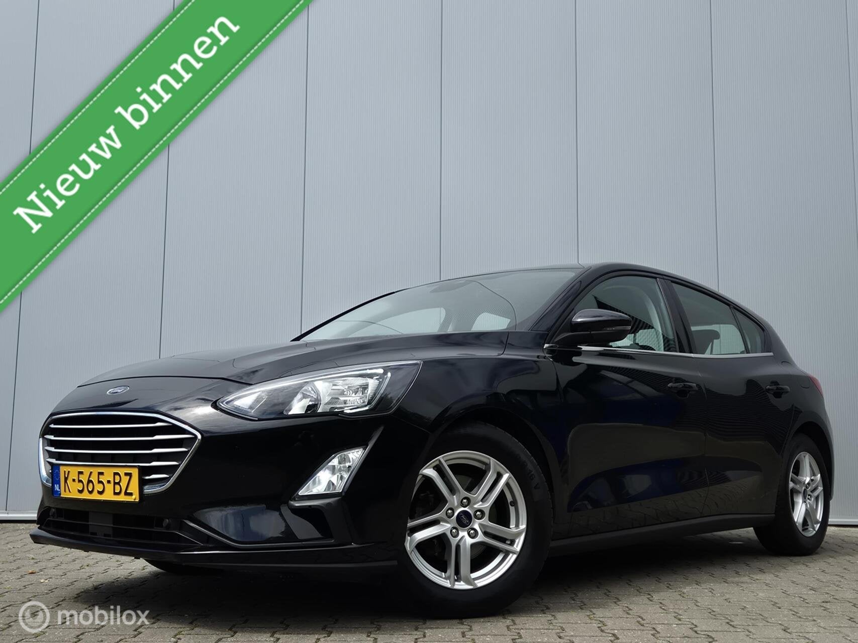 FORD FOCUS 1.0 ECOBOOST HYBRID/LED/CAMERA/PDC/CARPLAY/NAVI/1, Dealer onderhouden, 125 pk, Gebruikt, Euro 6