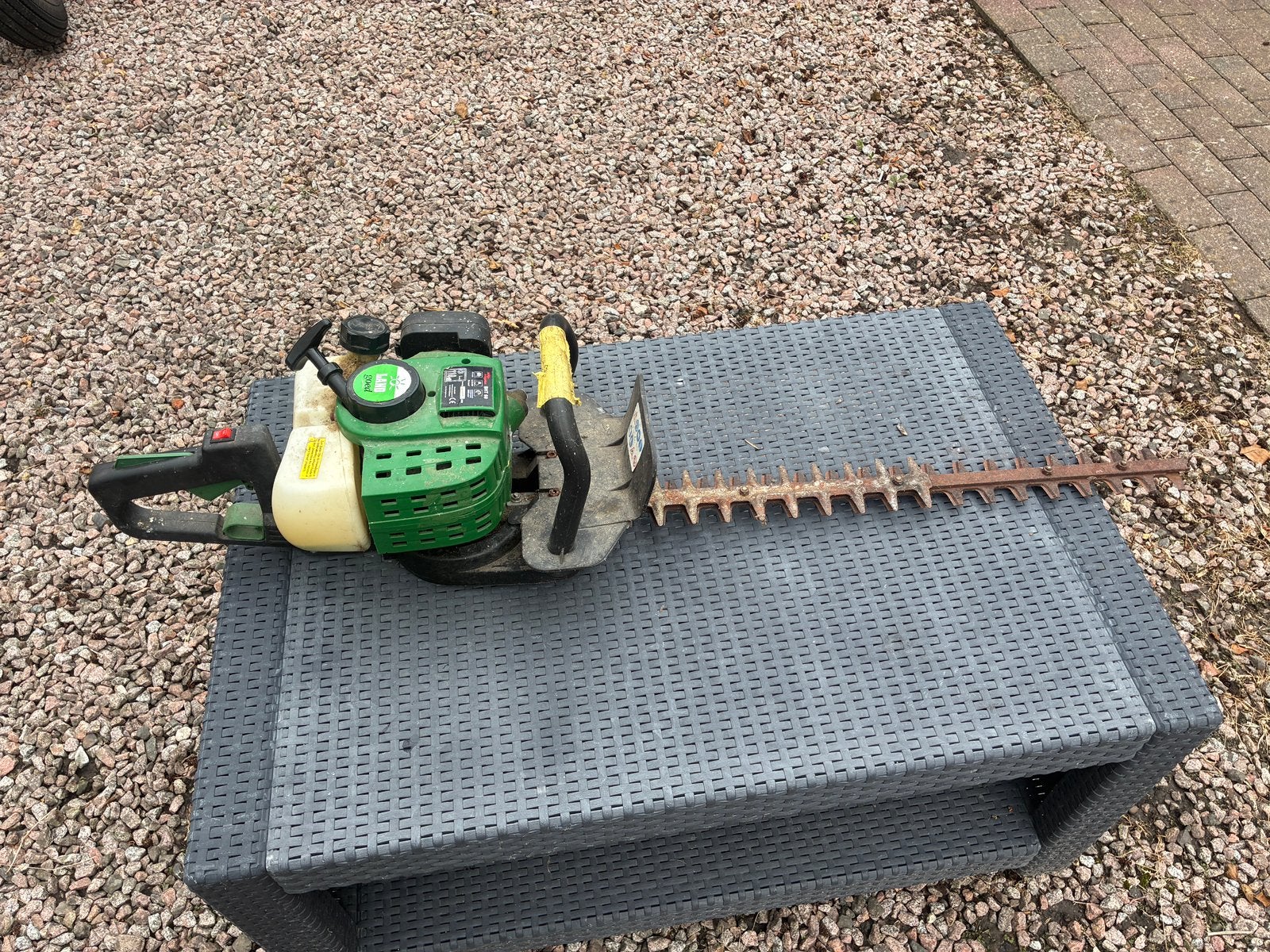Landgoed benzine heggenschaar, model SHT-26, 62 cm snijblad., Tuin en Terras, Ophalen, Gebruikt, Benzine
