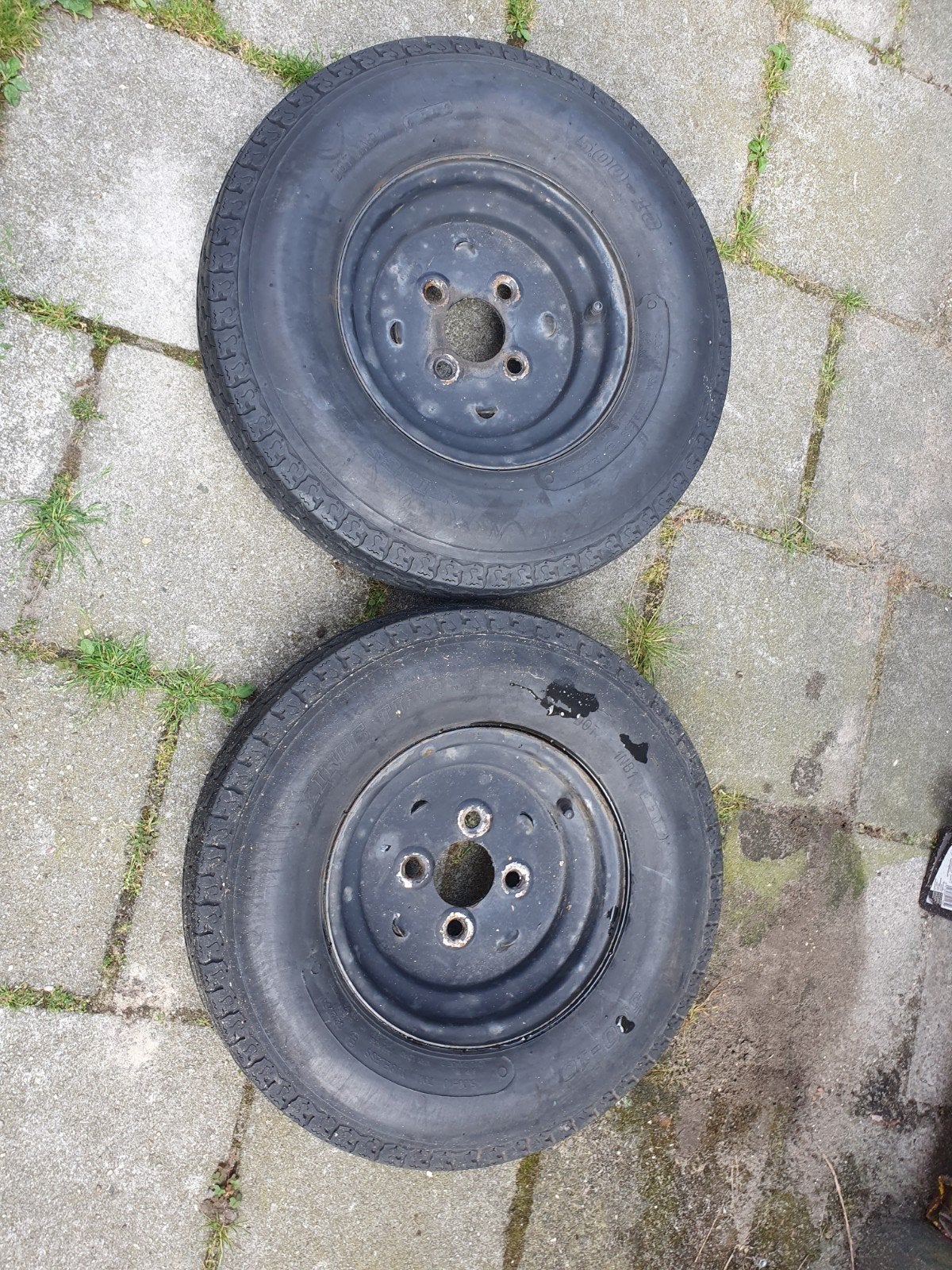 Aanhangwagen banden plus velgen saris gratis, Ophalen