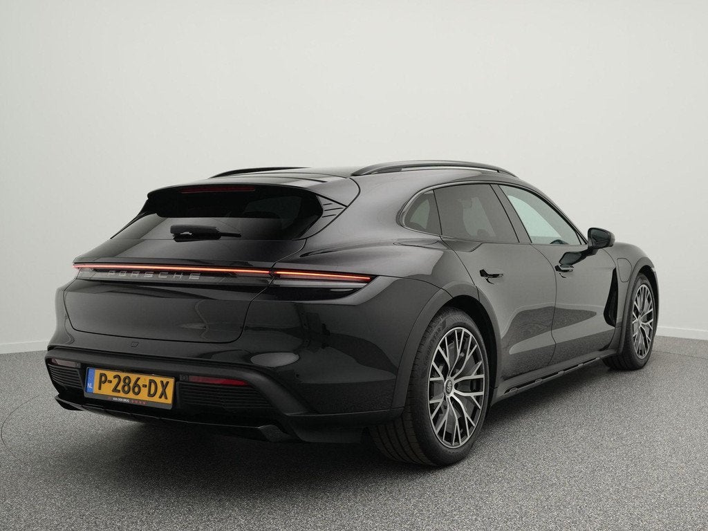 Porsche Taycan Cross Turismo 4 93 kWh 381pk | Panoramadak |, Auto's, Automaat, Zwart, 110 €/maand, Vierwielaandrijving