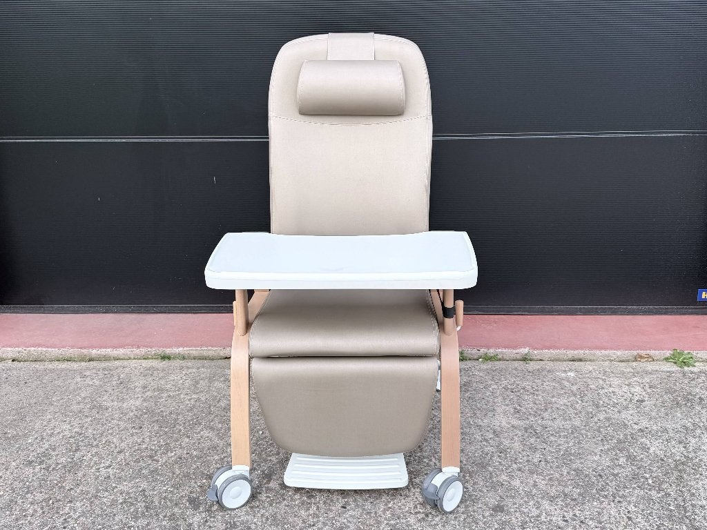 HAELVOET Fero relaxzetel met bijzettafel, Ophalen of Verzenden, Zo goed als nieuw, Hukla prominent stressless leolux revalidatie zorgzetel verpleeg