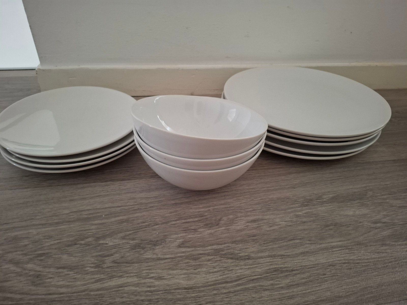ikea borden, Ophalen of Verzenden, Zo goed als nieuw, Overige stijlen, Bord(en)