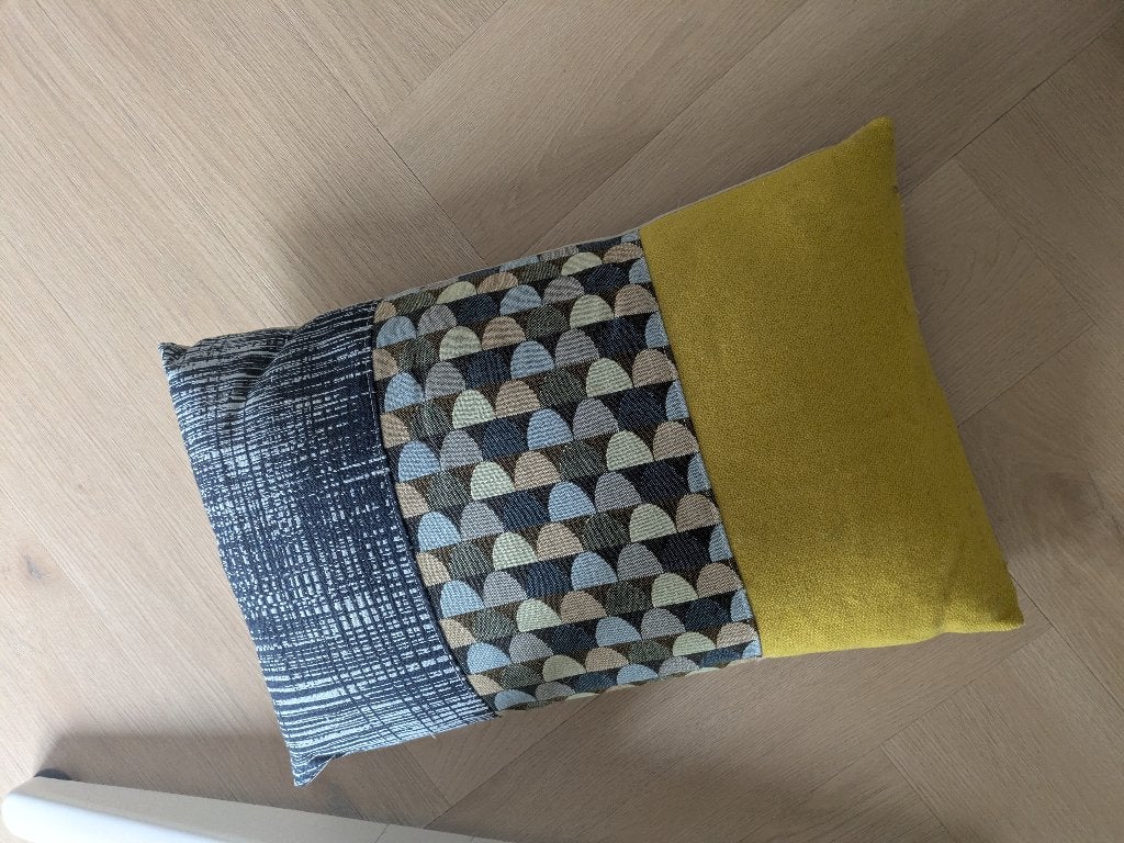 Sierkussen geel/blauw van het merk Kus-sen, Overige merken, Blauw, Handgemaakt, Ophalen of Verzenden