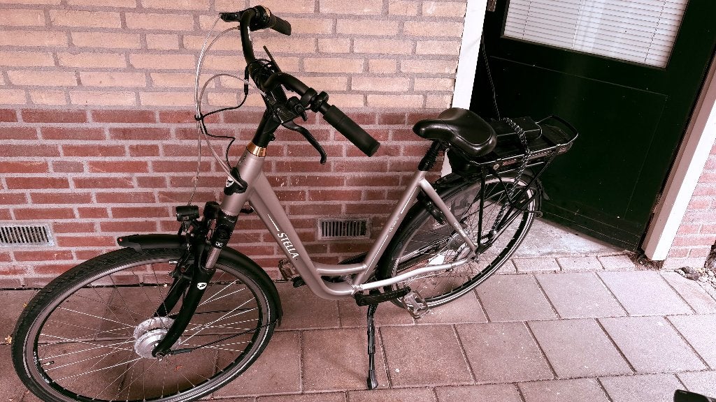 hele nette stella Livorno, Fietsen en Brommers, Elektrische fietsen, Overige merken, Ophalen of Verzenden, Zo goed als nieuw, 51 tot 55 cm