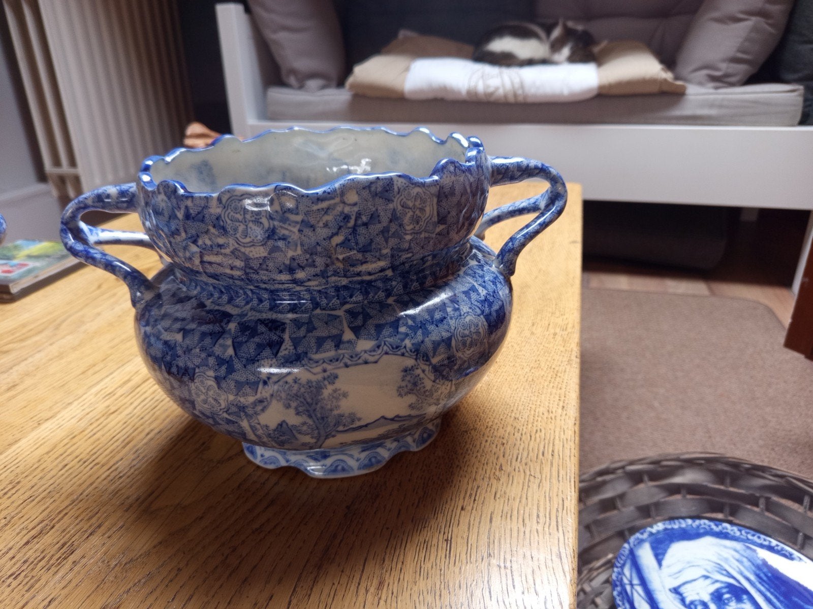 Antieke blauw-witte bloempot met handvatten, Ophalen of Verzenden