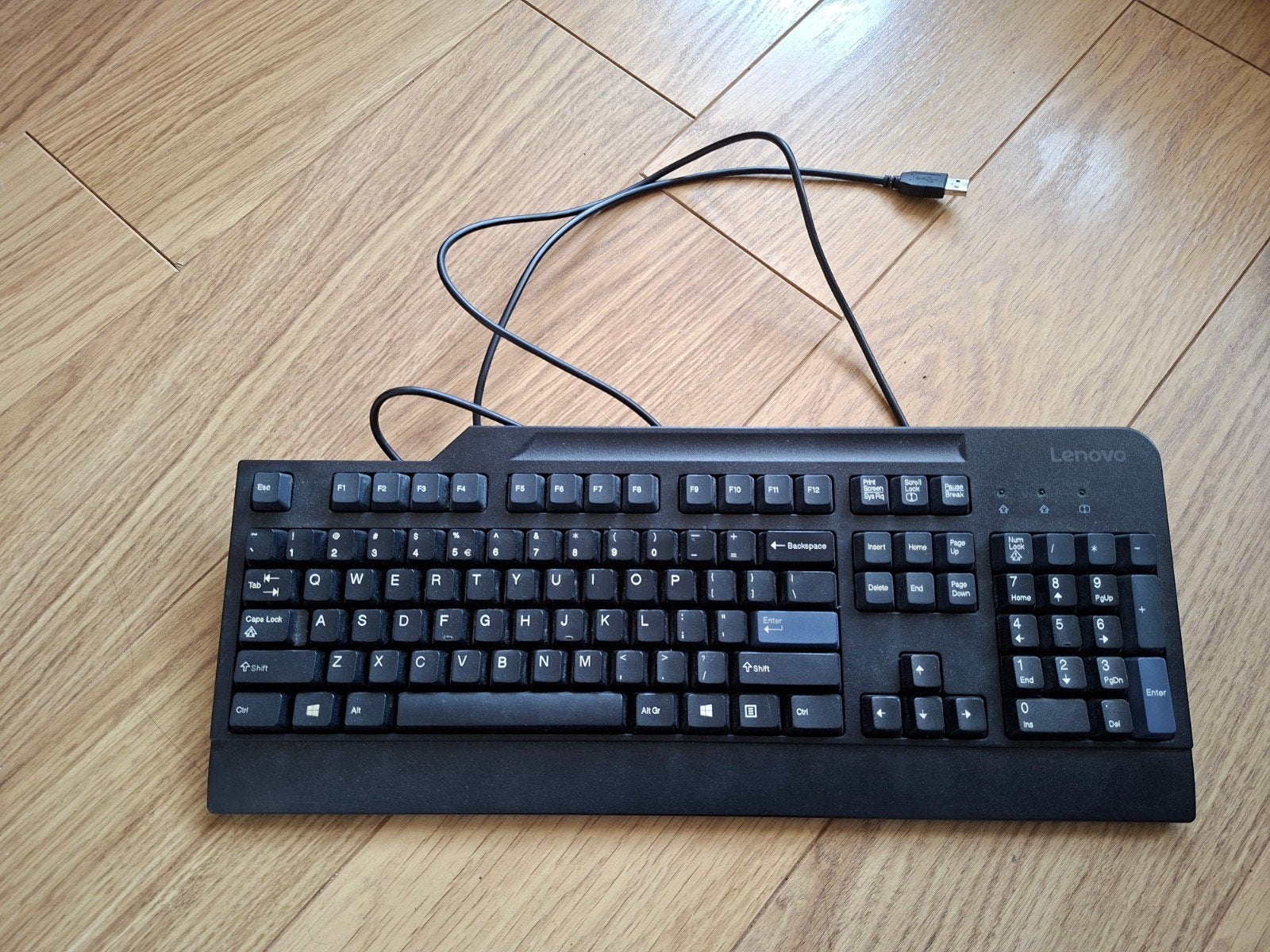 Lenovo toetsenbord SK-8825, Computers en Software, Ophalen of Verzenden, Zo goed als nieuw, Qwerty, Bedraad