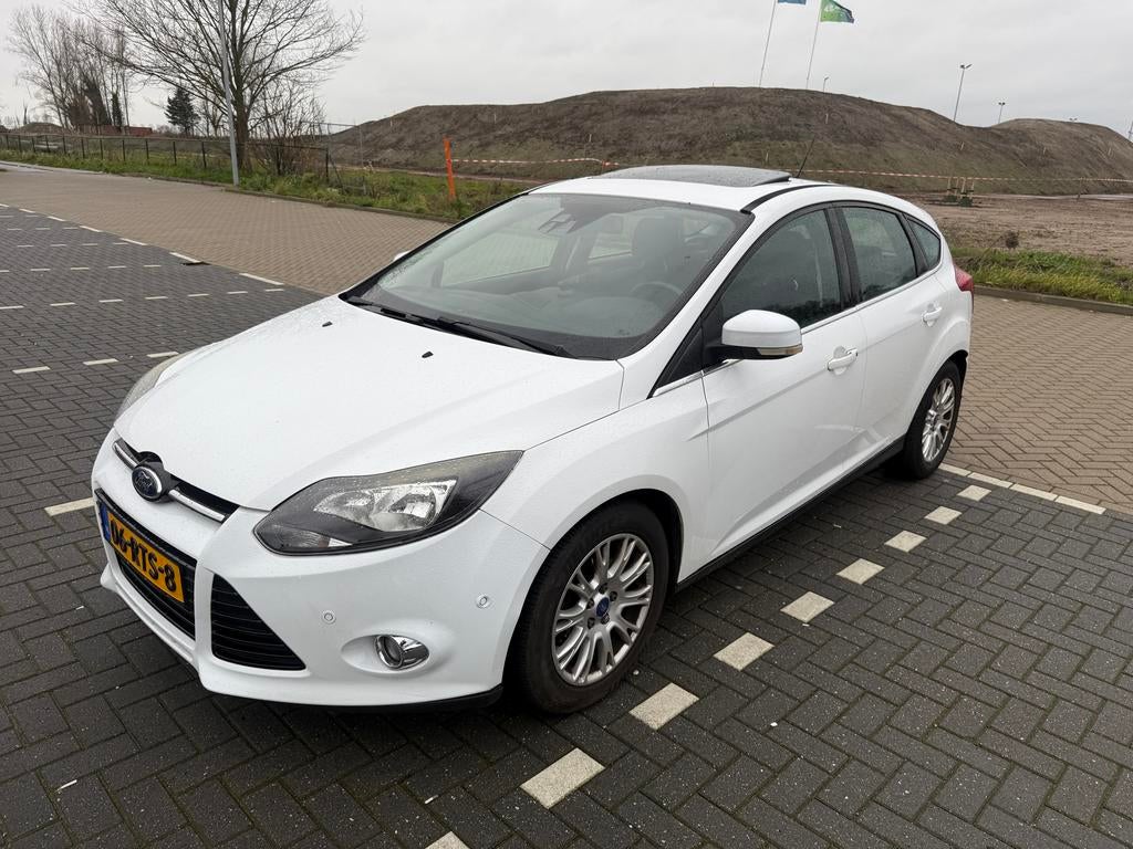Ford Focus 1.6 Ecoboost 2011 Wit 248000 km, Zwart, 4 cilinders, Wit, Bedrijf