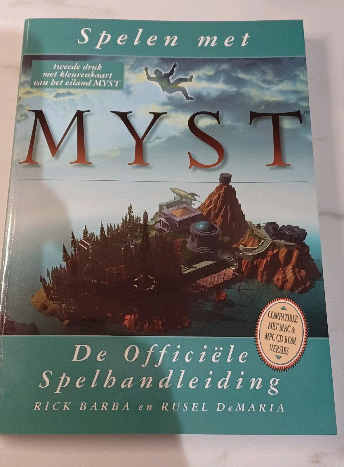 Myst
De OfficiëleSpelhandleiding
Inclusief CD Rom, Spelcomputers en Games, Games | Pc, Zo goed als nieuw, Puzzel en Educatief
