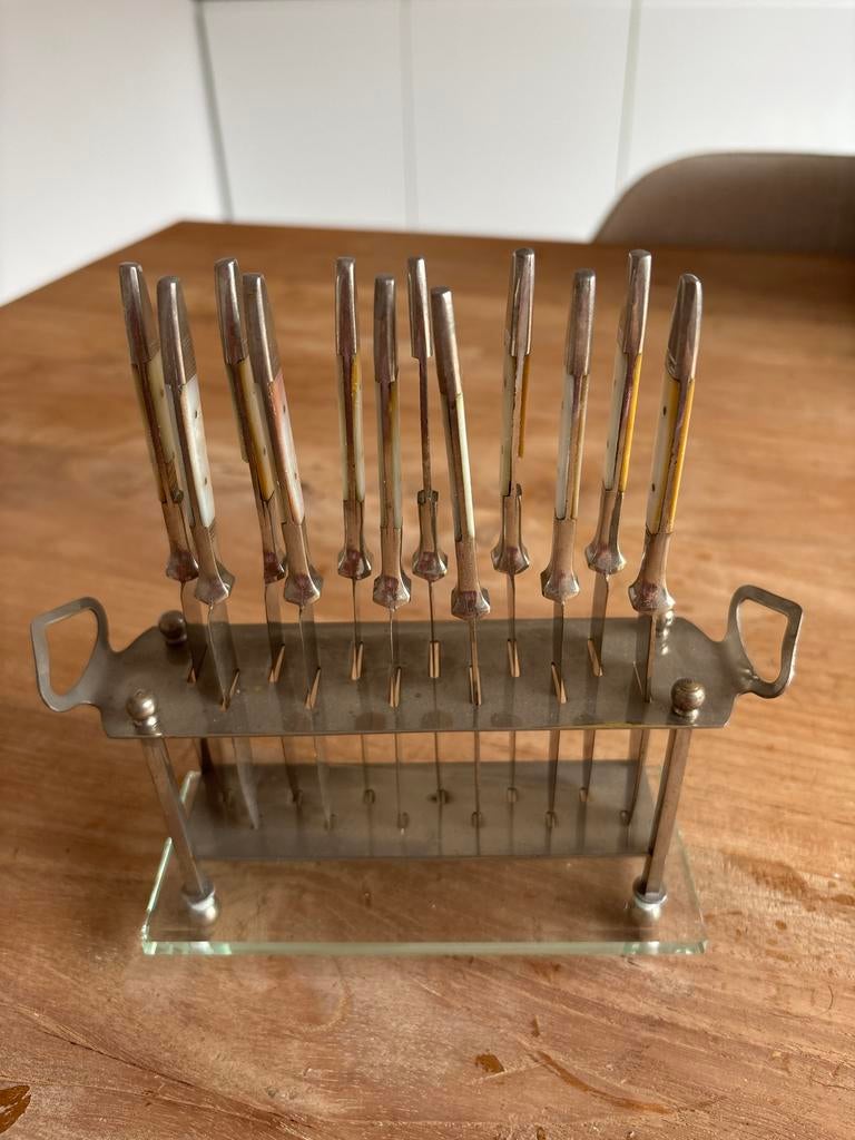 Antieke UCHATIUS BRONZE messen set met parelmoer handvat, Ophalen