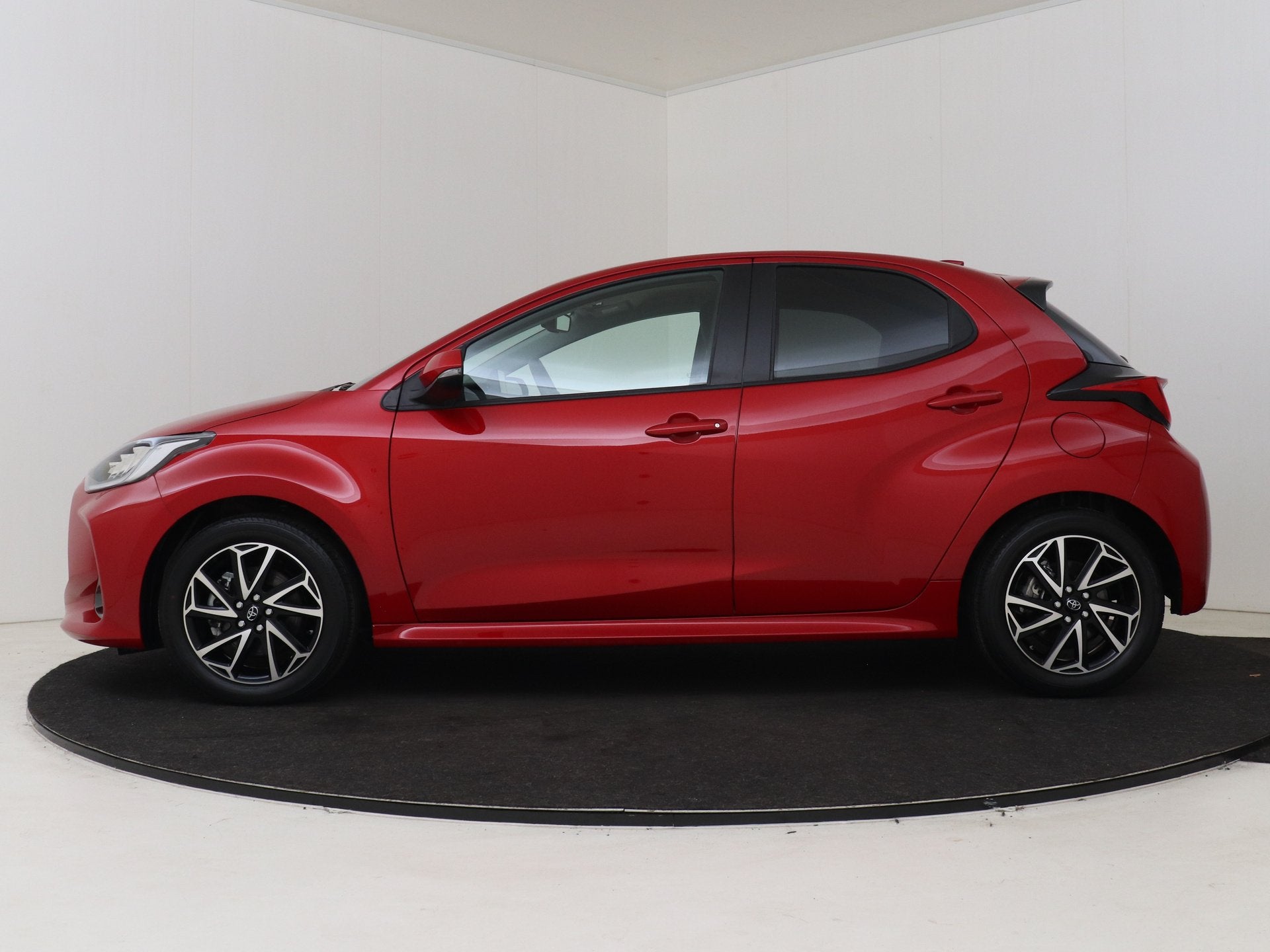 Toyota Yaris 1.5 Hybrid Dynamic | Dealeronderhouden |, Auto's, Toyota, 12 maanden, Gebruikt, 49 €/maand, 1490 cc