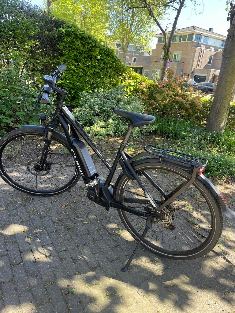 Cube touring pro elektrische dames fiets te koop., Fietsen en Brommers, Overige merken, 28 inch, Ophalen of Verzenden, Zo goed als nieuw