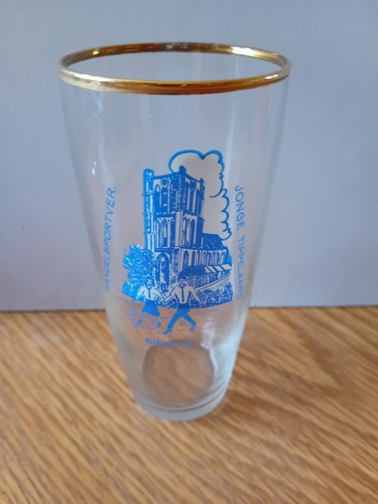 Bierglas Brielle Wandelsportvereniging Jonge Tippelaars 14cm, Ophalen of Verzenden, Zo goed als nieuw, Bierglas