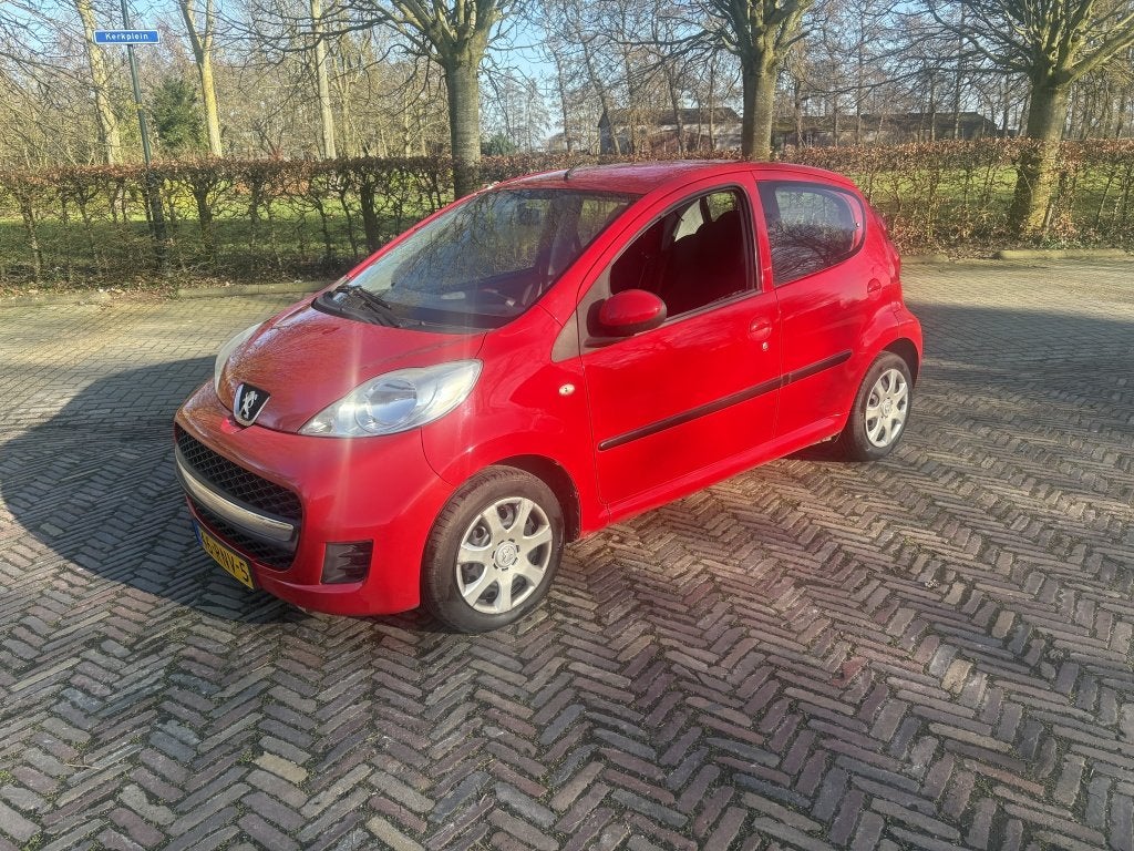 Peugeot 107 1.0-12V XS 5 drs 114.000km! (bj 2011), Auto's, Voorwielaandrijving, Euro 5, Gebruikt, 4 stoelen