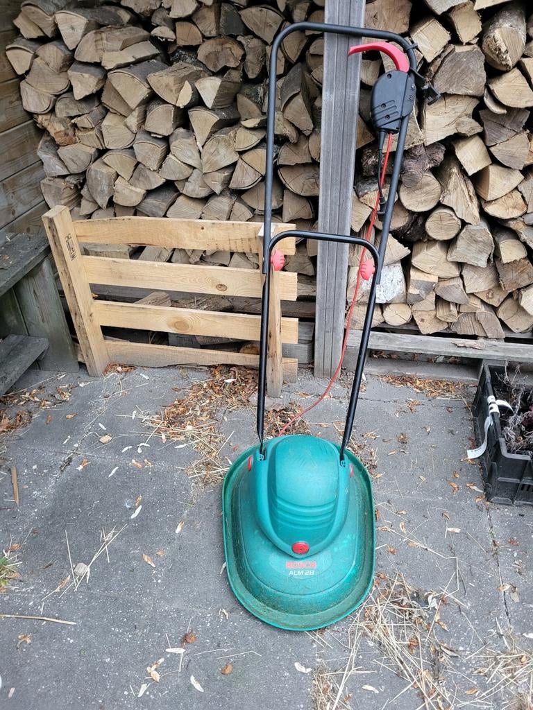 Bosch Zweefmaaier ALM 28 - Elektrische Grasmaaier, Tuin en Terras, Grasmaaiers, Ophalen, Gebruikt, Elektrische grasmaaier, Minder dan 30 cm