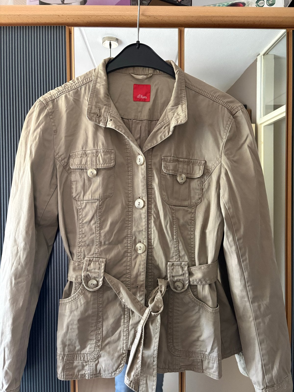 S.Oliver jasje met ceintuur, Maat 38/40 (M), Beige, Ophalen of Verzenden, Zo goed als nieuw