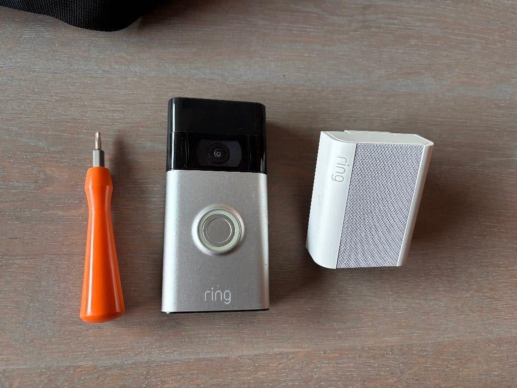 Ring Video Deurbel 2e Generatie met Chime, Huis en Inrichting, Deurbellen, Ophalen, Bewegingsdetectiesensor, Zo goed als nieuw
