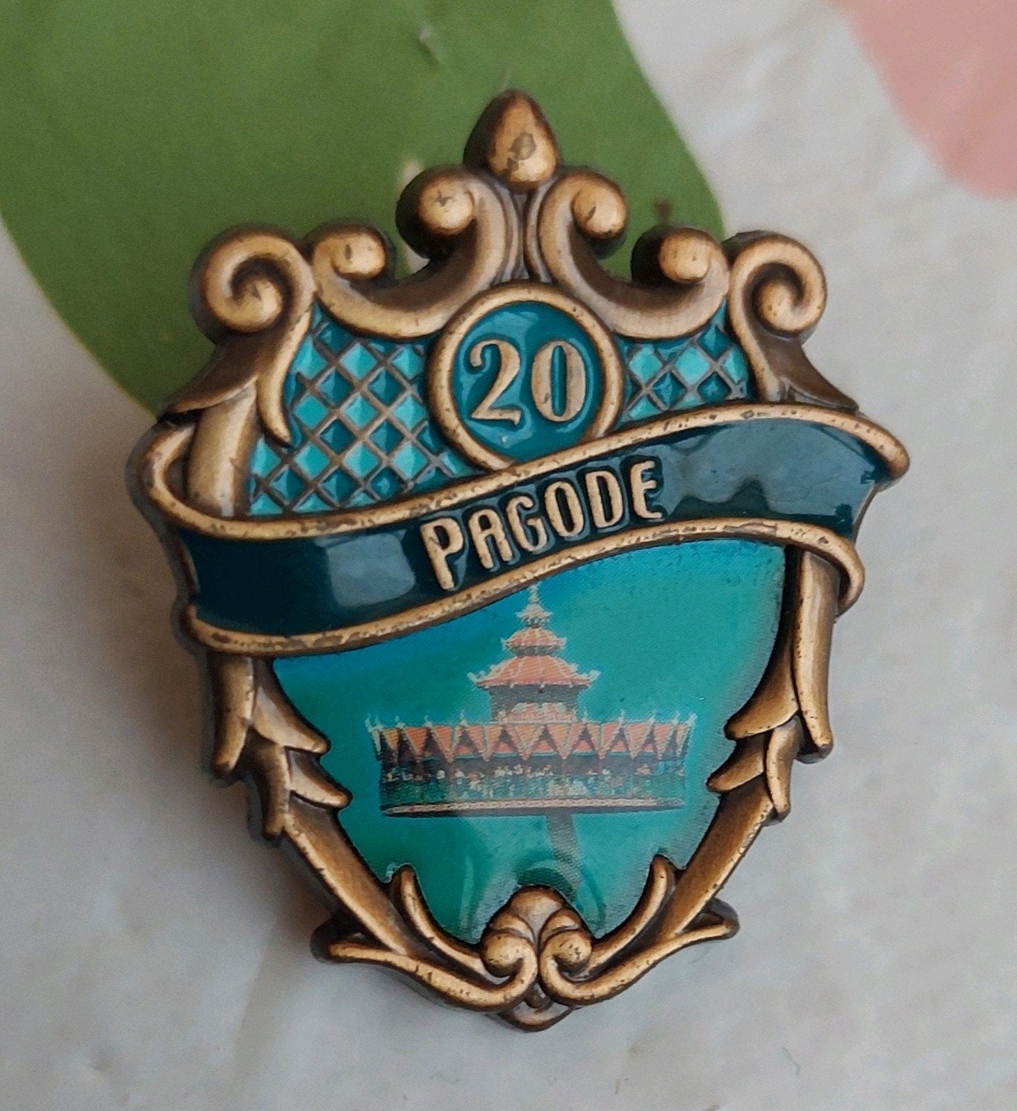Efteling Pagode pin / Speldje - 20 Jaar Jubileum Pin, Ophalen of Verzenden, Zo goed als nieuw, Button of Speldje