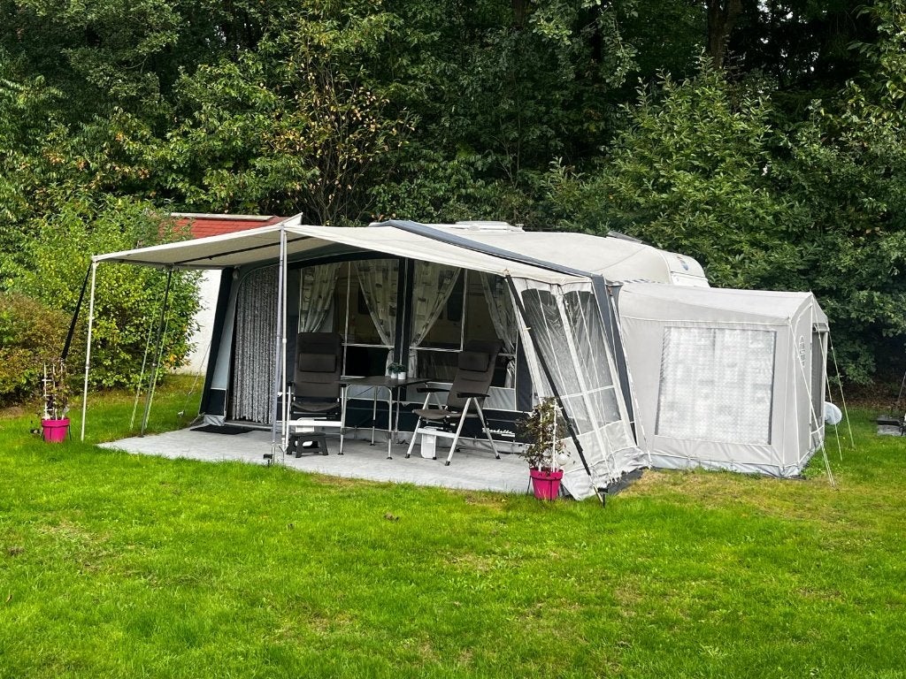 Hobby 460 UFe (2007) – Voortent, Luifel & optie stalling!!, Caravans en Kamperen, Rondzit, Hobby, Kachel, Particulier