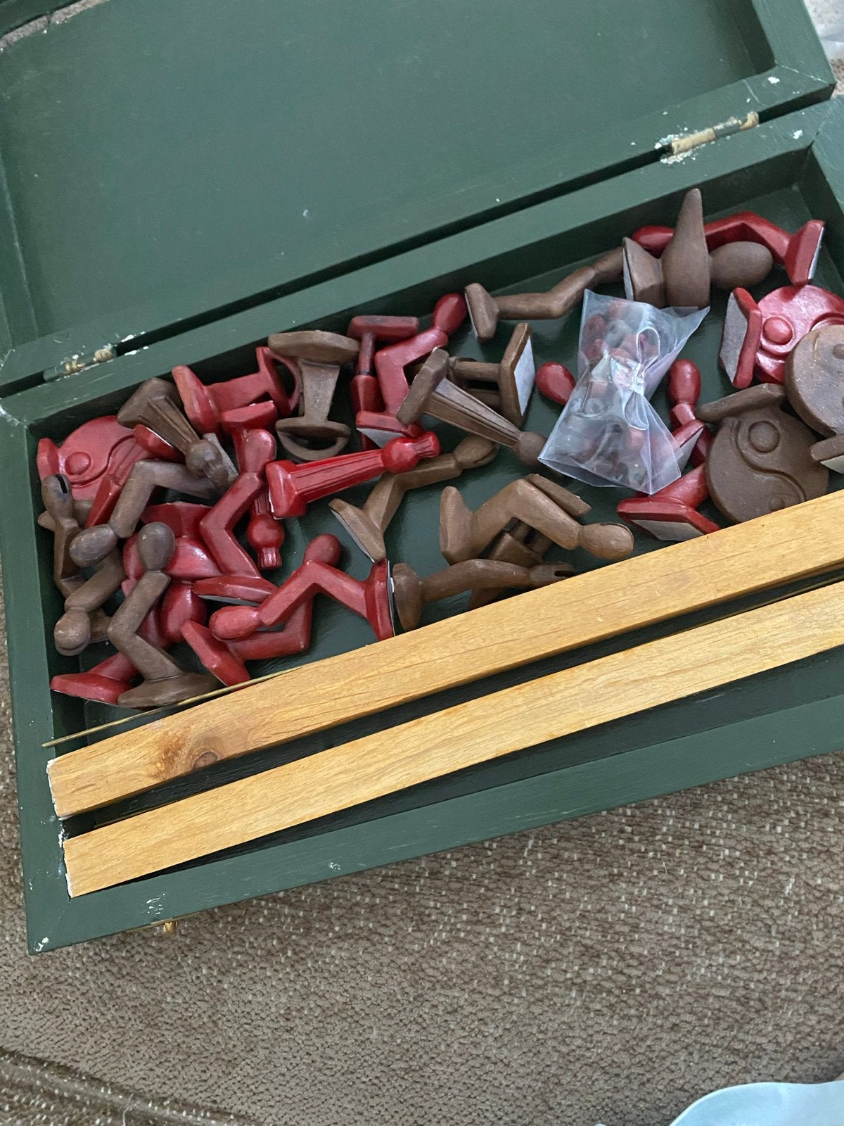 Vintage houten bordspel met unieke pionnen, Een of twee spelers, Ophalen of Verzenden, Gebruikt