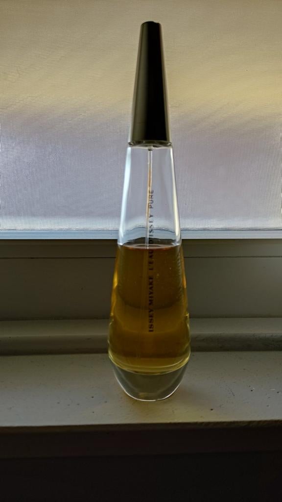 Issey Miyake - L'Eau D'Issey Pure, Ophalen of Verzenden, Gebruikt