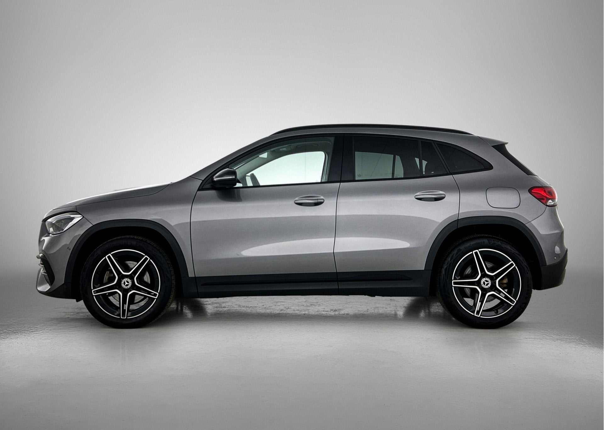 Mercedes-Benz GLA 250 e AMG Plug-In Hybride AMG Line | Night, Auto's, 12 maanden, Bedrijf, 71 km/l, SUV of Terreinwagen