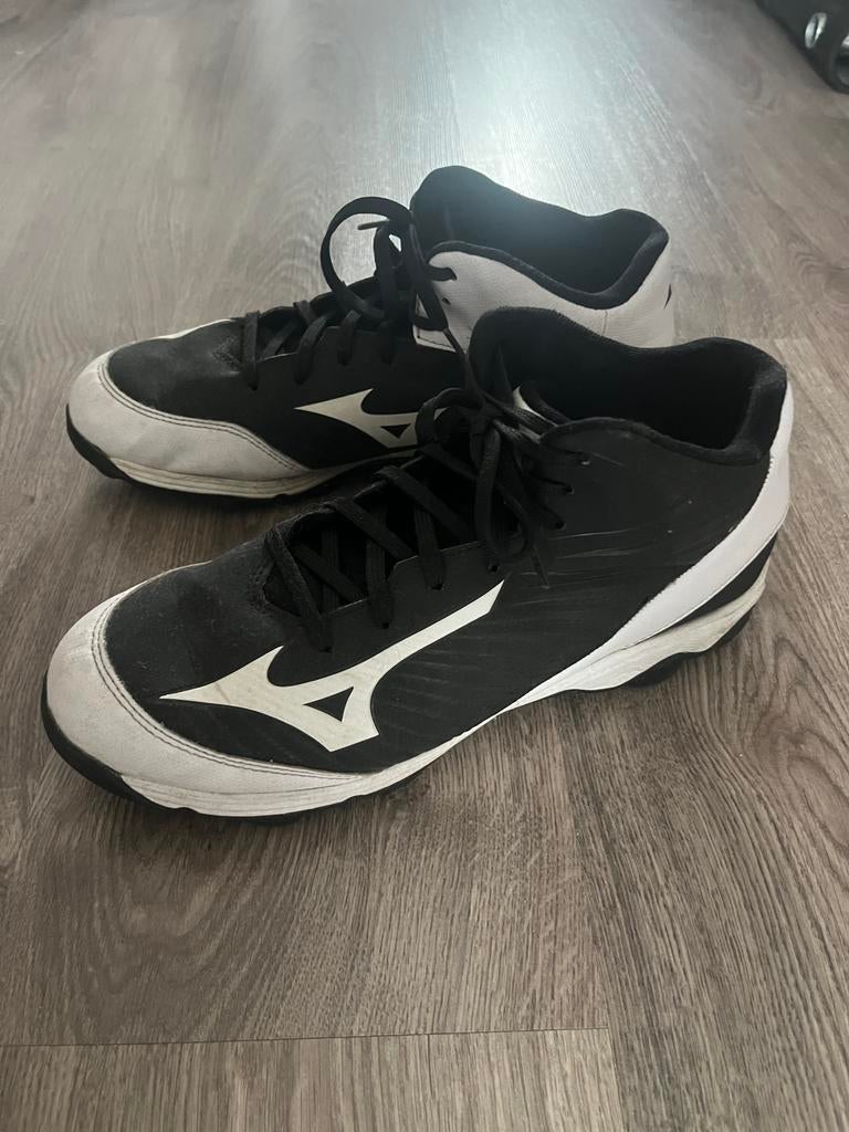 Mizuno korfbalschoen maat 42,5, Ophalen of Verzenden, Gebruikt, Schoenen