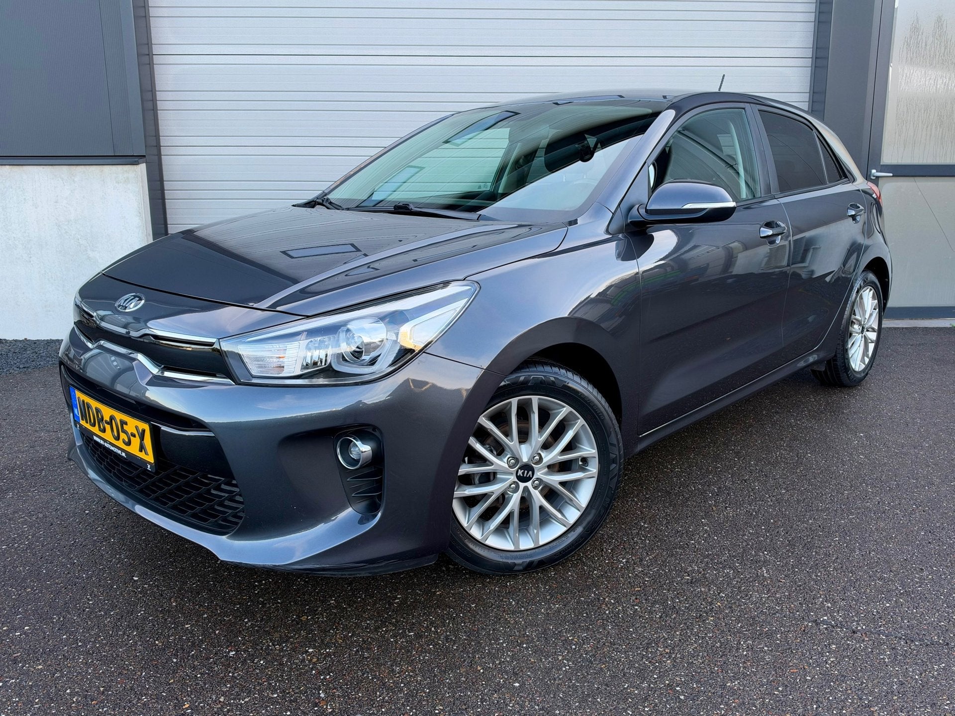 Kia RIO 1.2 CVVT DynamicLine / Apple Carplay / 12mnd Garanti, Auto's, Dealer onderhouden, Gebruikt, 4 cilinders, Verwarmde buitenspiegels