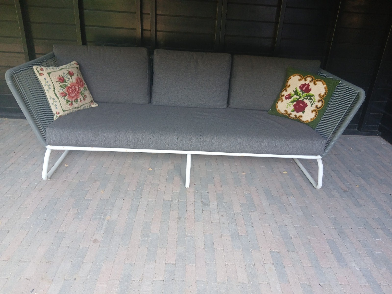 Loungebank met kussens voor overkapping/serre, Tuin en Terras, Ophalen, Overige materialen, Gebruikt, 3 zitplaatsen