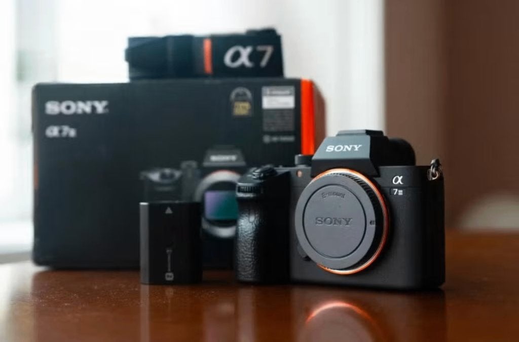 Sony A7 III - Incl. batterij - 12.000 clicks, Ophalen, Compact, Zo goed als nieuw, Sony