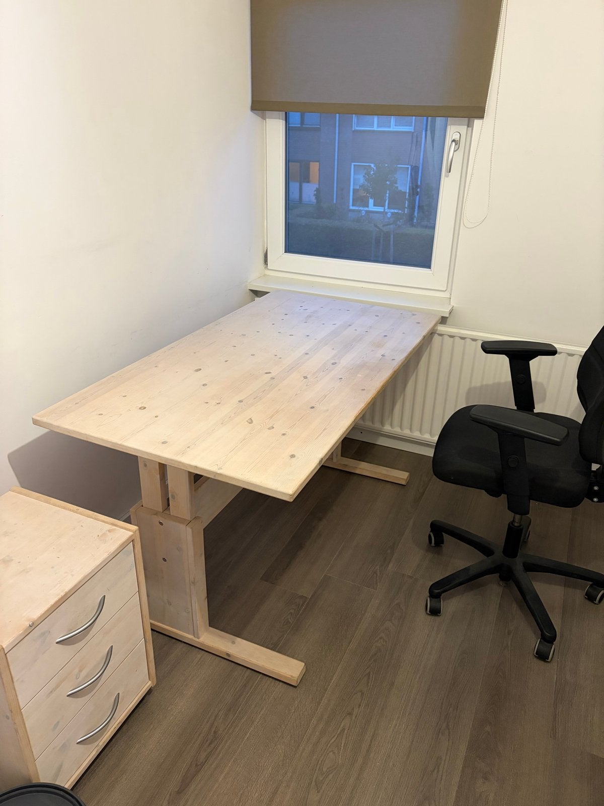 Bureau 75x140 met ladekast, Ophalen, Gebruikt, Hout, In hoogte verstelbaar