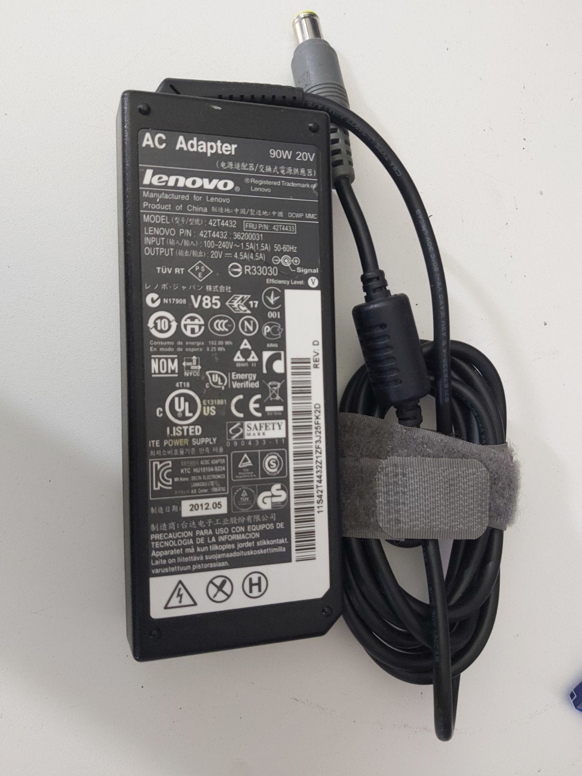 Lenovo laptop Adapter 90W 20V . €17 incl verzenden, Ophalen of Verzenden, Gebruikt, Lenovo