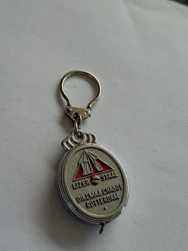 Oude sleutelhanger ijzer staal Dikema & Chabot Rotterdam, Verzamelen, Sleutelhangers, Ophalen of Verzenden, Gebruikt, Merk
