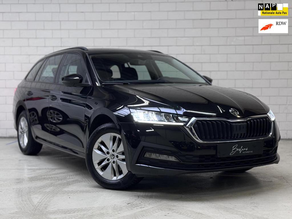 Skoda Octavia Combi 1.0 TSI Business Edition CarPlay |Org NL, Auto's, Skoda, Voorwielaandrijving, Stof, Gebruikt, Parkeersensor