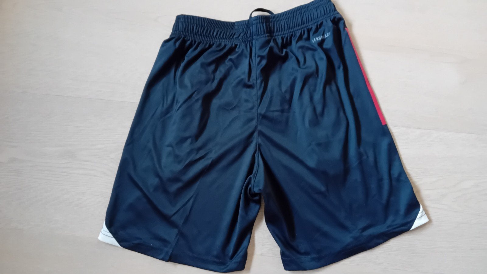 Adidas Liverpool FC Trainingsset (Shirt & Short) Maat M, Kleding | Heren, Maat 48/50 (M), Zwart, Nieuw, Ophalen of Verzenden