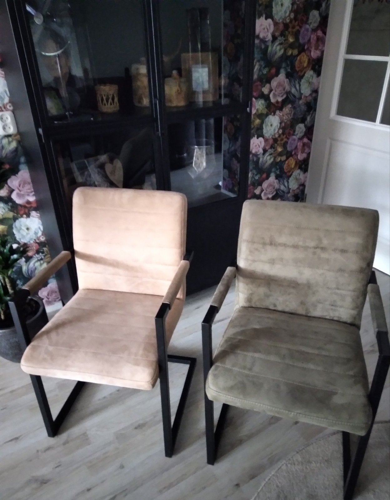 Eetkamerstoelen Lizzy Leenbakker - 4 stuks, Gebruikt, Overige kleuren, Ophalen of Verzenden, Industrieel