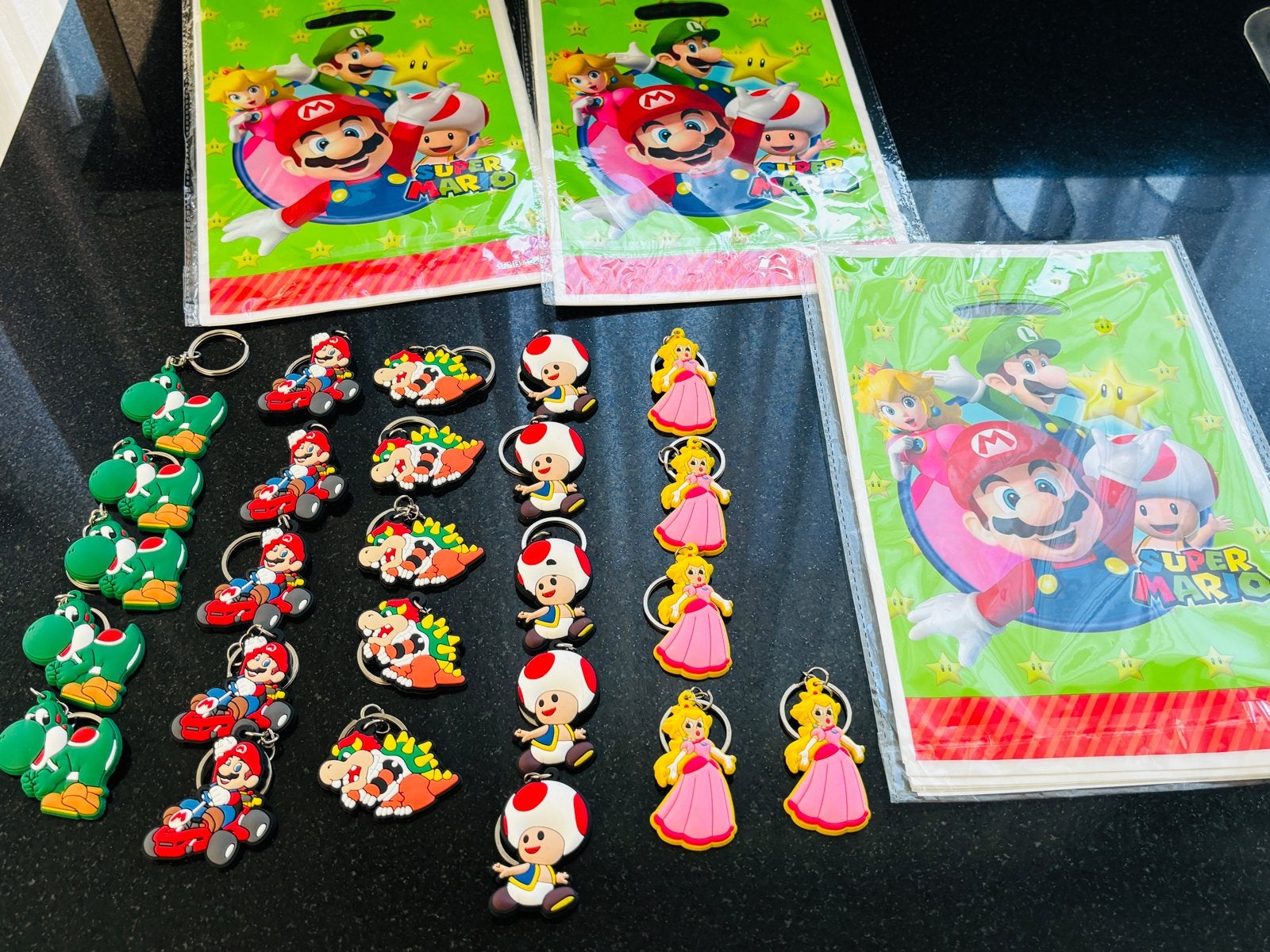 Super Mario Sleutelhangers (25x) + Traktatie Zakjes (50x), Ophalen of Verzenden, Nieuw, Jongen of Meisje