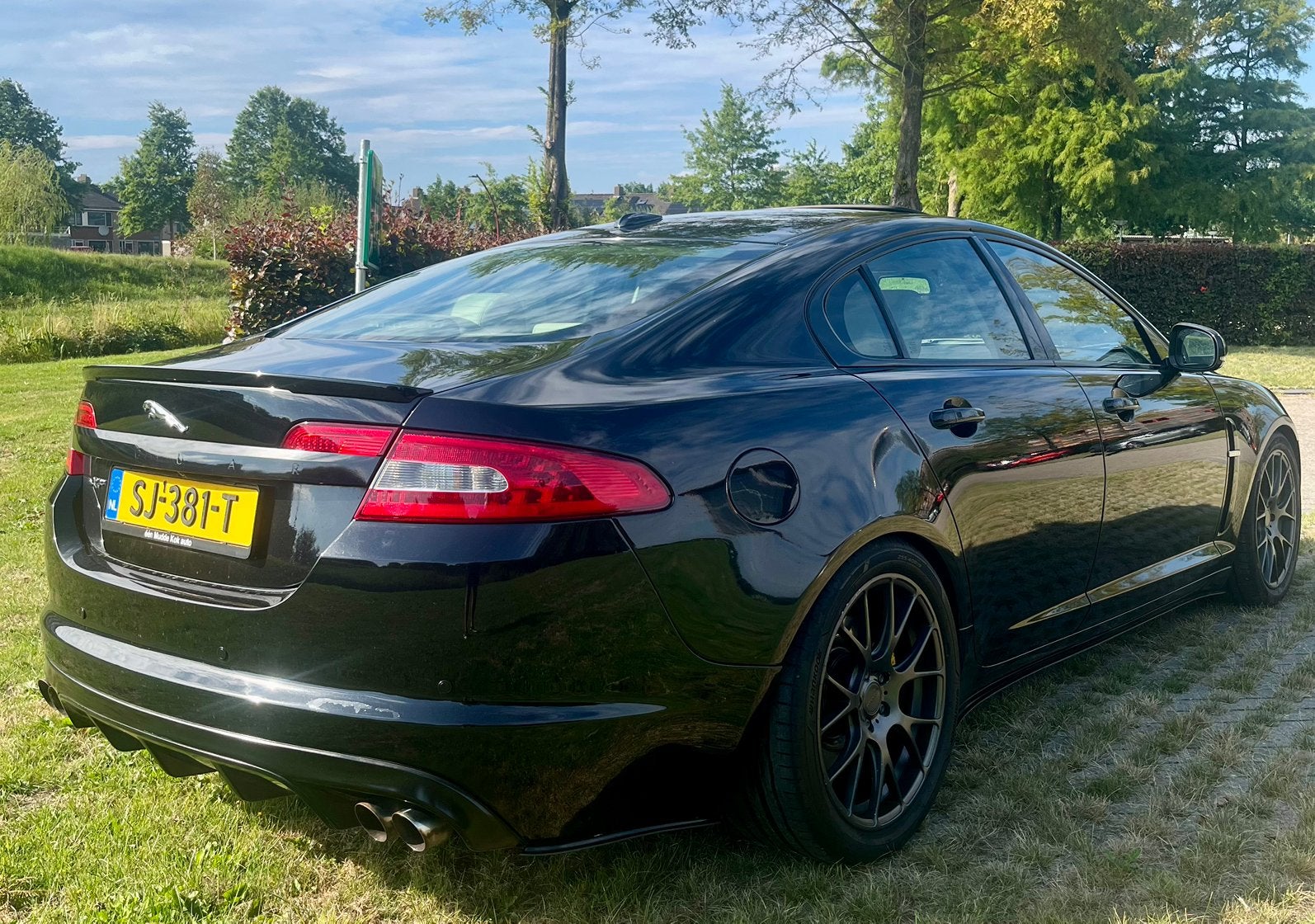 Jaguar XF 3.0D V6 R-DYNAMIC | FULL OPTIONS, Auto's, Automaat, Beige, 2993 cc, 1850 kg