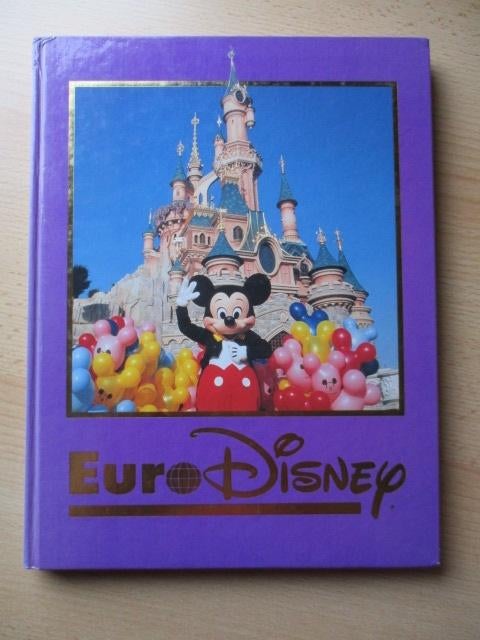 Disney boek Euro Disney 1992, Verzamelen, Disney, Ophalen of Verzenden, Overige figuren, Gebruikt, Beeldje of Figuurtje