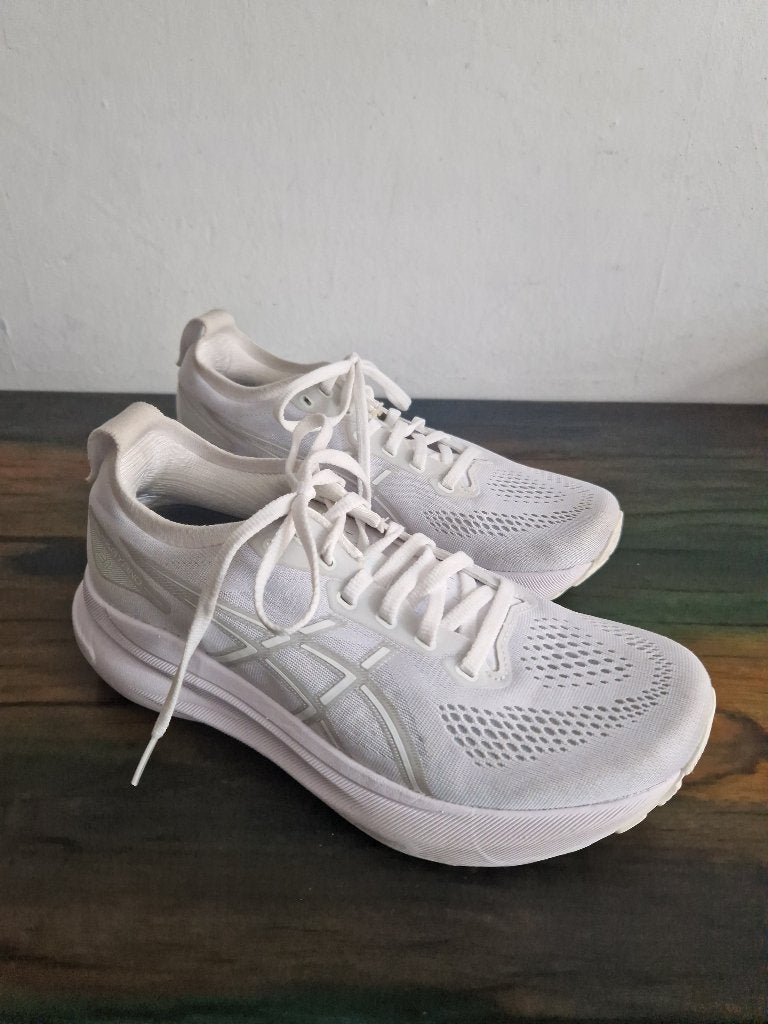 Asics hardloopschoenen gel kayano 31 maat 40,5 wit, Ophalen, Hardloopschoenen, Zo goed als nieuw, Hardlopen