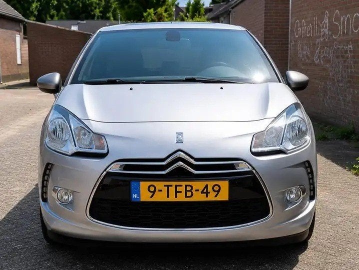 Citroën DS3 1.2 VTI 2014 Grijs, Auto's, Citroën, Voorwielaandrijving, Euro 5, 31 €/maand, 1199 cc