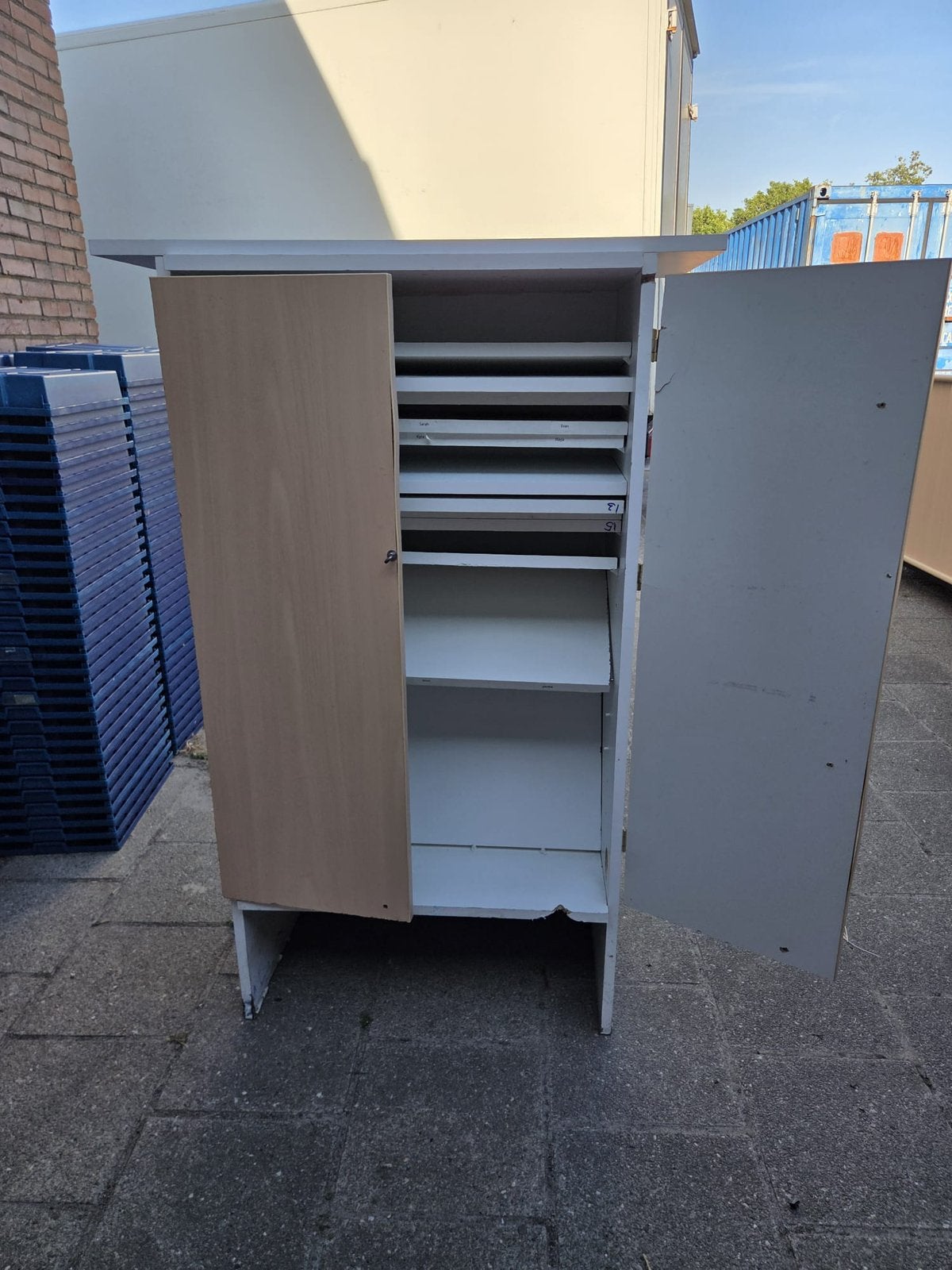 Gratis kast met veel planken, Ophalen, Gebruikt, X, X