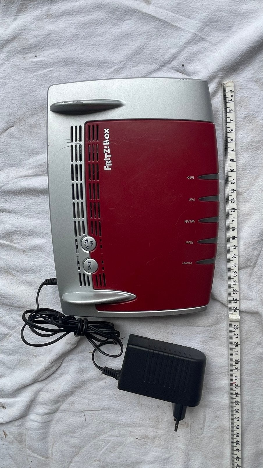 FRITZ!Box 5490 Glasvezel Router / Modem – Wegens emigratie, Ophalen of Verzenden, Gebruikt, Router met modem